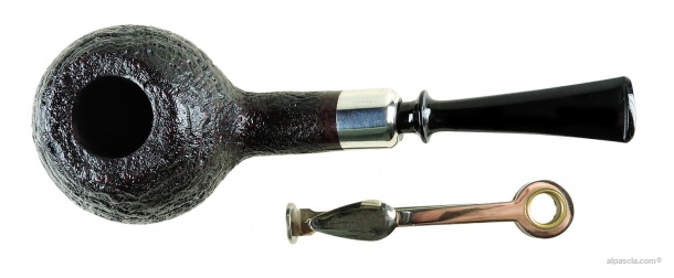 Former smoking pipe 308 d