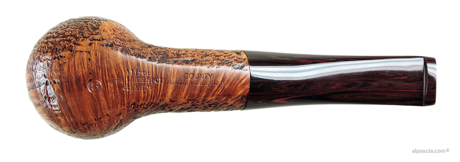 Dunhill County 5 Group 5 pipe G130 - bottom view