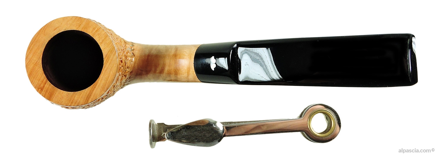 Caminetto Rusticated Group 8 pipe 162 - top view