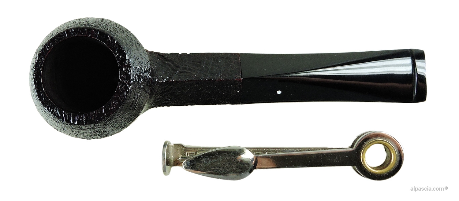 Dunhill Shell Briar 3104 Group 3 pipe G132 - top view