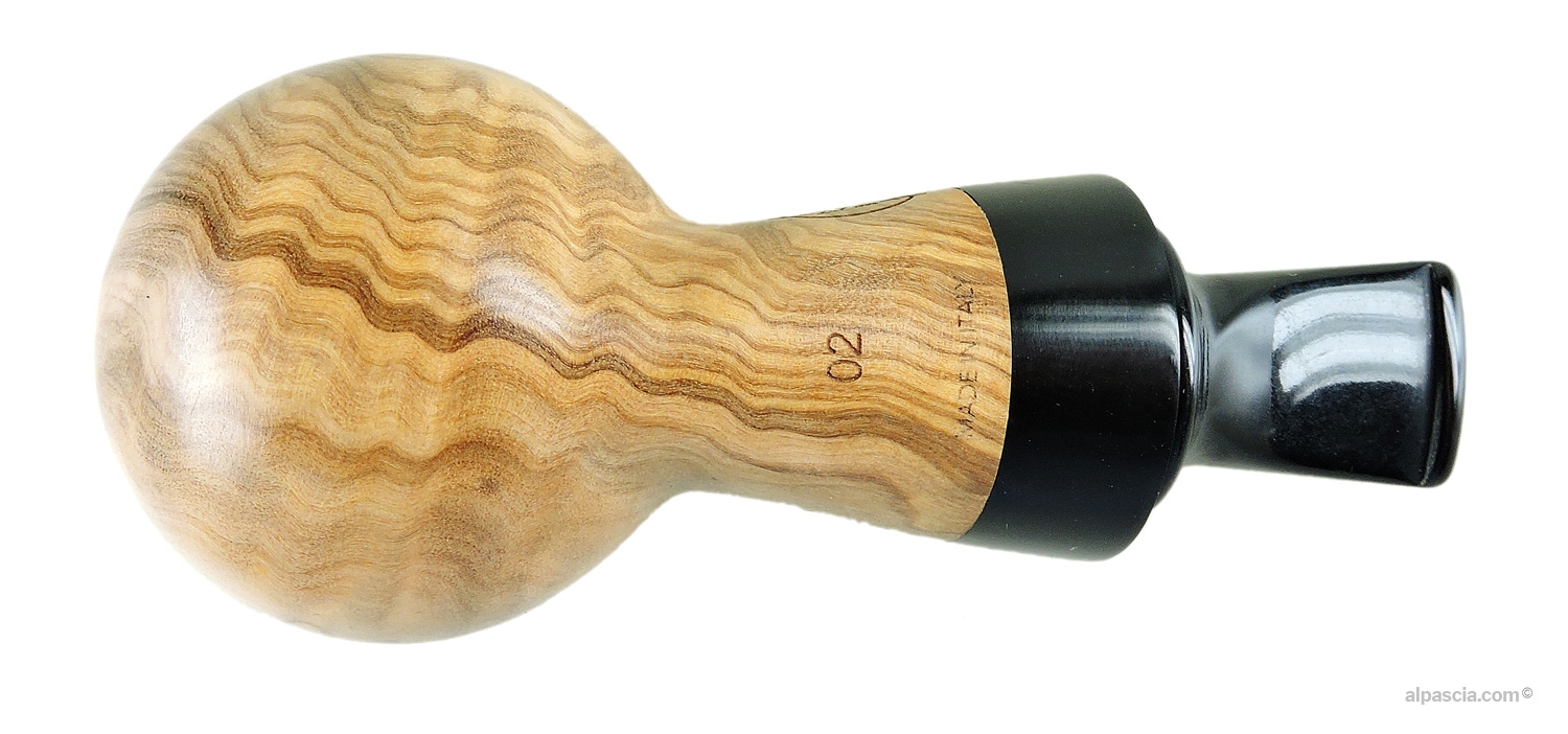 Al Pascia' Curvy Olive Wood 02 pipe - D763c - bottom