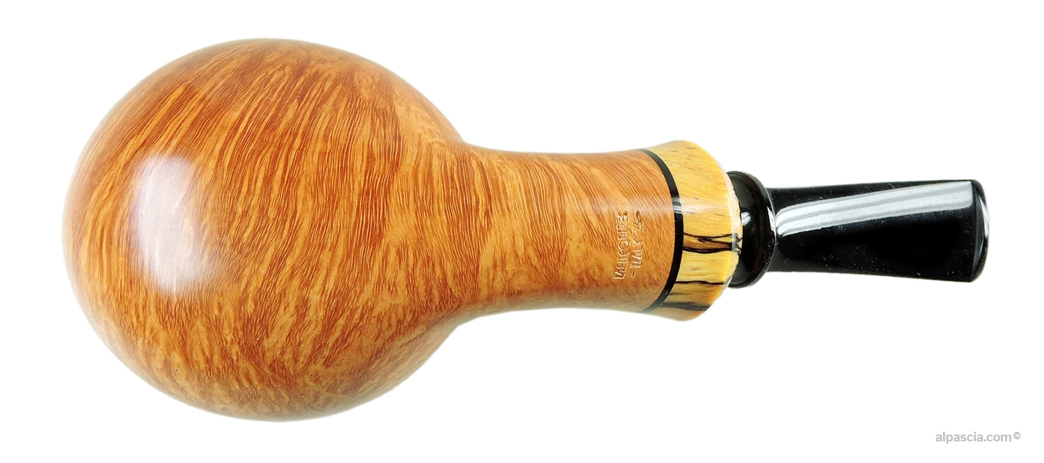 Bottom view of the Davide Iafisco Naturale pipe (248c)
