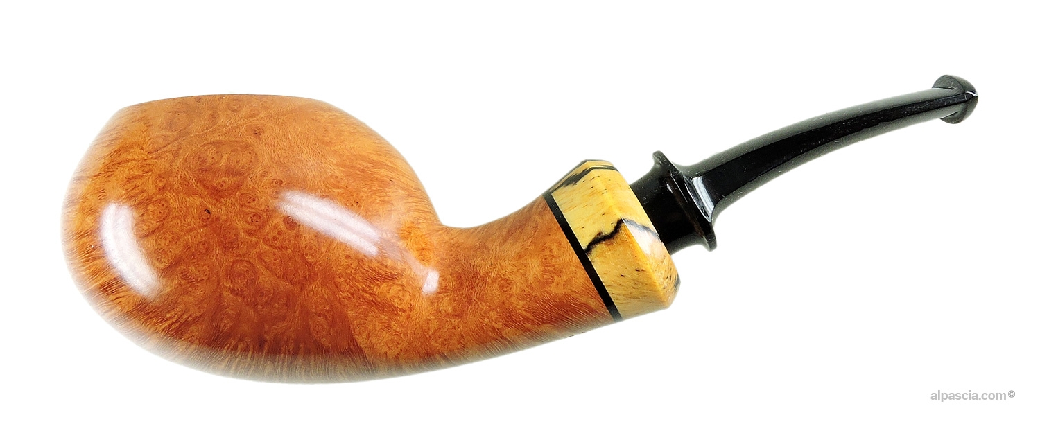 Side view of the Davide Iafisco Naturale pipe (248)
