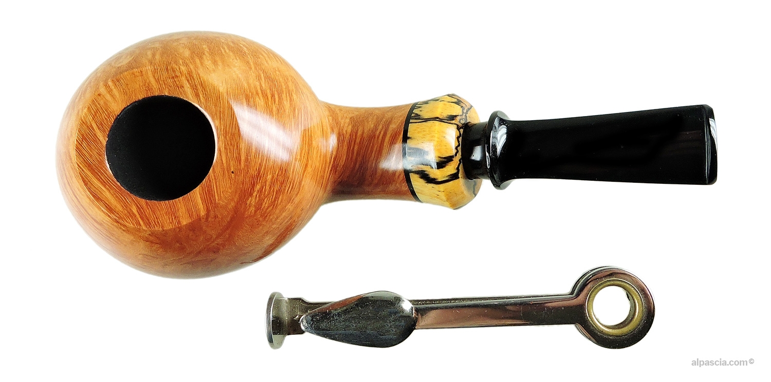 Top view of the Davide Iafisco Naturale pipe (248d)