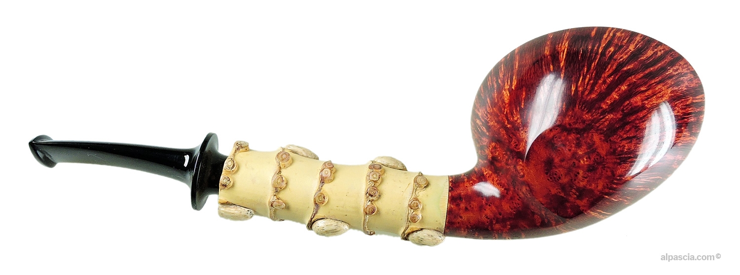 Dirk Heinemann 036 Smooth Freehand Pipe with Bamboo - right side view