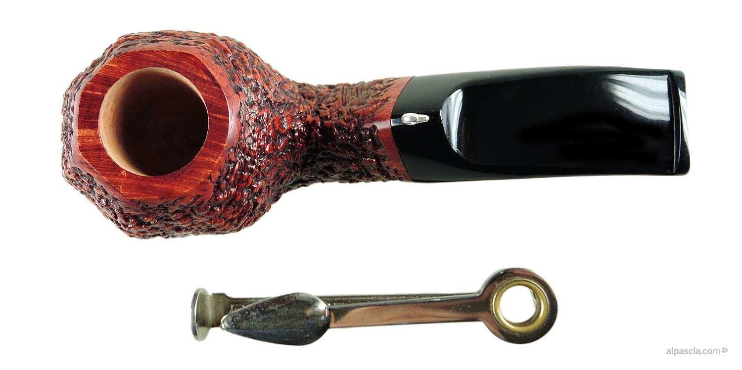L'Anatra Rusticated 832 Bent Chubby Pipe - top view showing bowl thickness