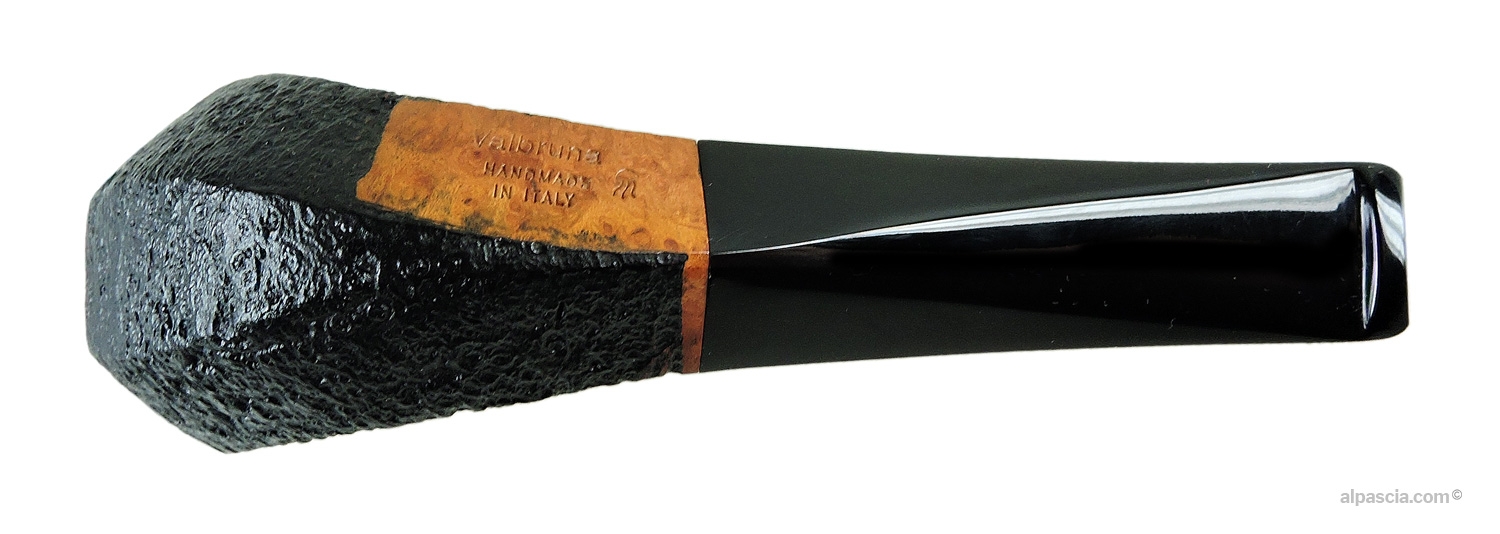 Valbruna Sandblasted Half-Bent Horn Pipe - bottom view and Valbruna hallmarks