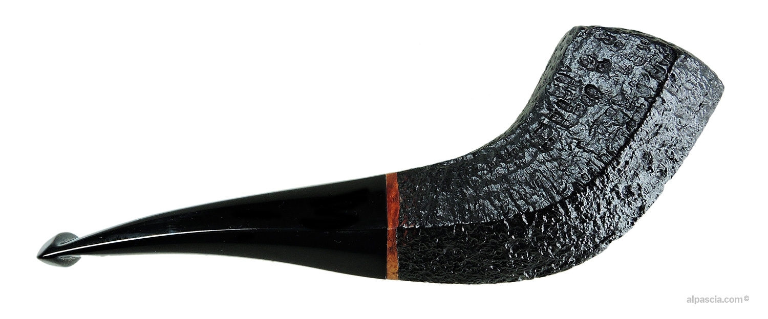 Valbruna Sandblasted Half-Bent Horn Pipe - right side view