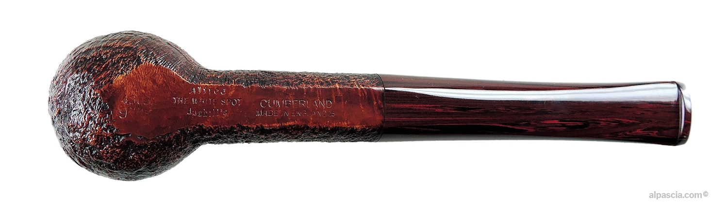 Pipa Dunhill Cumberland 4303F Gruppo 4 Billiard Filtro 9mm - vista inferiore del cannello e punzonature