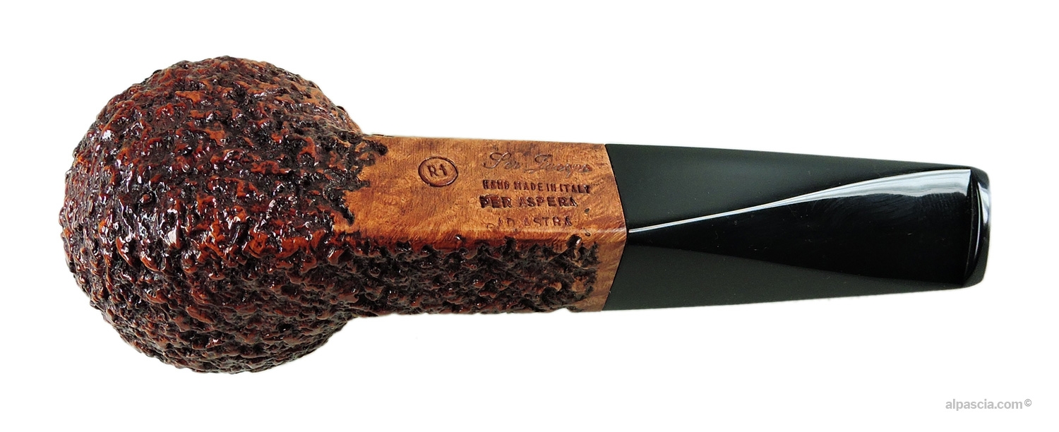 Pipa Ser Jacopo R1 Rusticata Rhodesian - vista dal basso