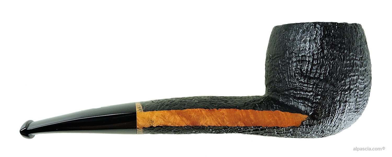 Valbruna Sandblasted 2 Jellyfish Pipe - right side view highlighting the deep tridimensional grain