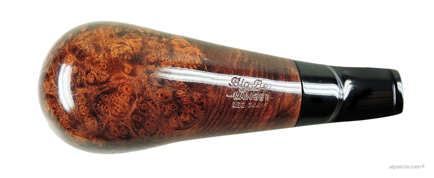 Pipa Big Ben Ranger Tan - vista inferiore del fusto e della finitura lucida marrone naturale
