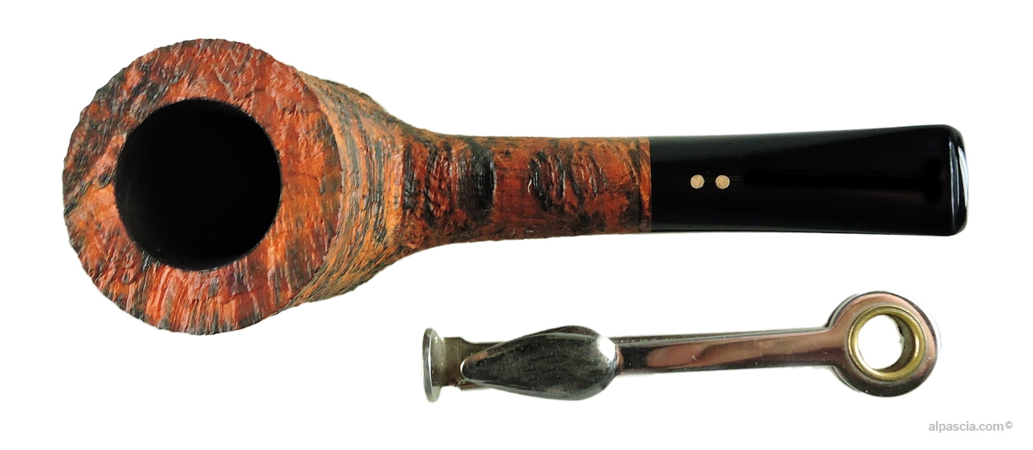 Pipa Radice Silk Cut modello Cherrywood - vista dall'alto del rim sabbiato e del fornello