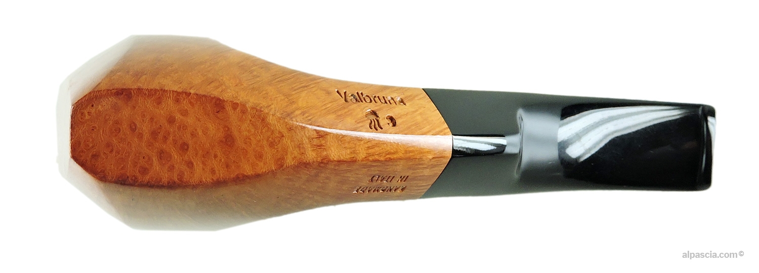 Valbruna Smooth Light 3 Jellyfish Bent Panel Pipe - bottom view of the elegant shank curvature and clear wood grain
