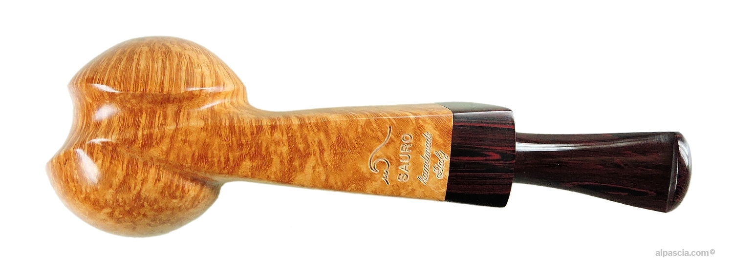 Gioacchino Sauro Smooth Semi-Bent Freehand Pipe - bottom view of the curved shank displaying the premium briar grain