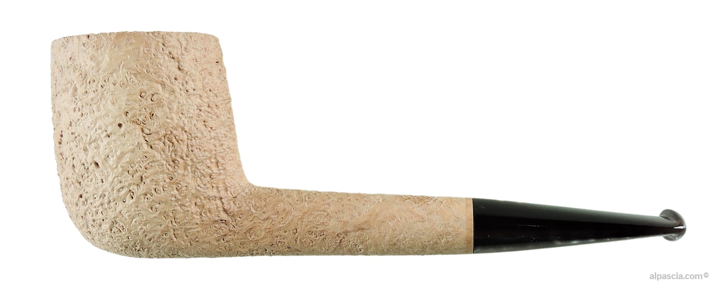 Pipa Radice Silk Cut Pure Liverpool - vista del profilo dritto con il caratteristico cannello lungo e bocchino corto