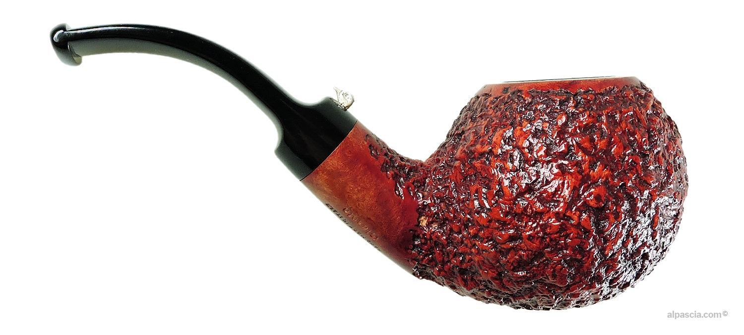 Pipa L'Anatra Rusticata Gigante Apple Curva - vista laterale destra che mostra le generose proporzioni del fornello sferico
