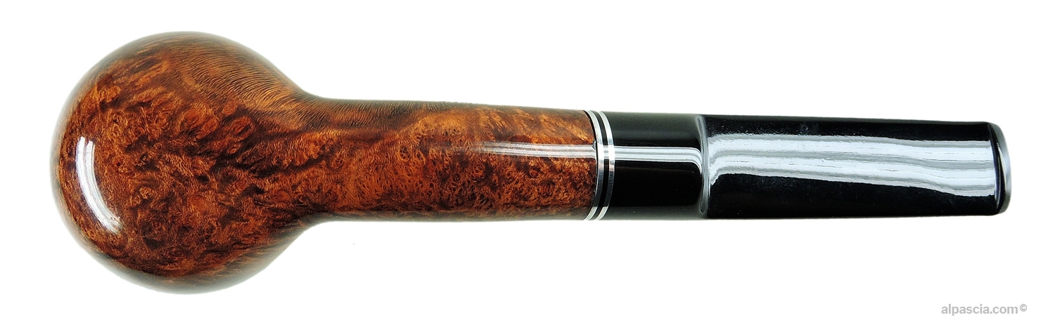Pipa BigBen Giant Tan Polish 401 Billiard Liscia - vista inferiore del lungo cannello dritto e della lucentezza della finitura