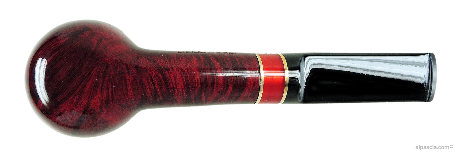 Pipa Big Ben Golden Root 108 2Tone Red Polish - vista inferiore del cannello dritto e della sfumatura profonda della radica