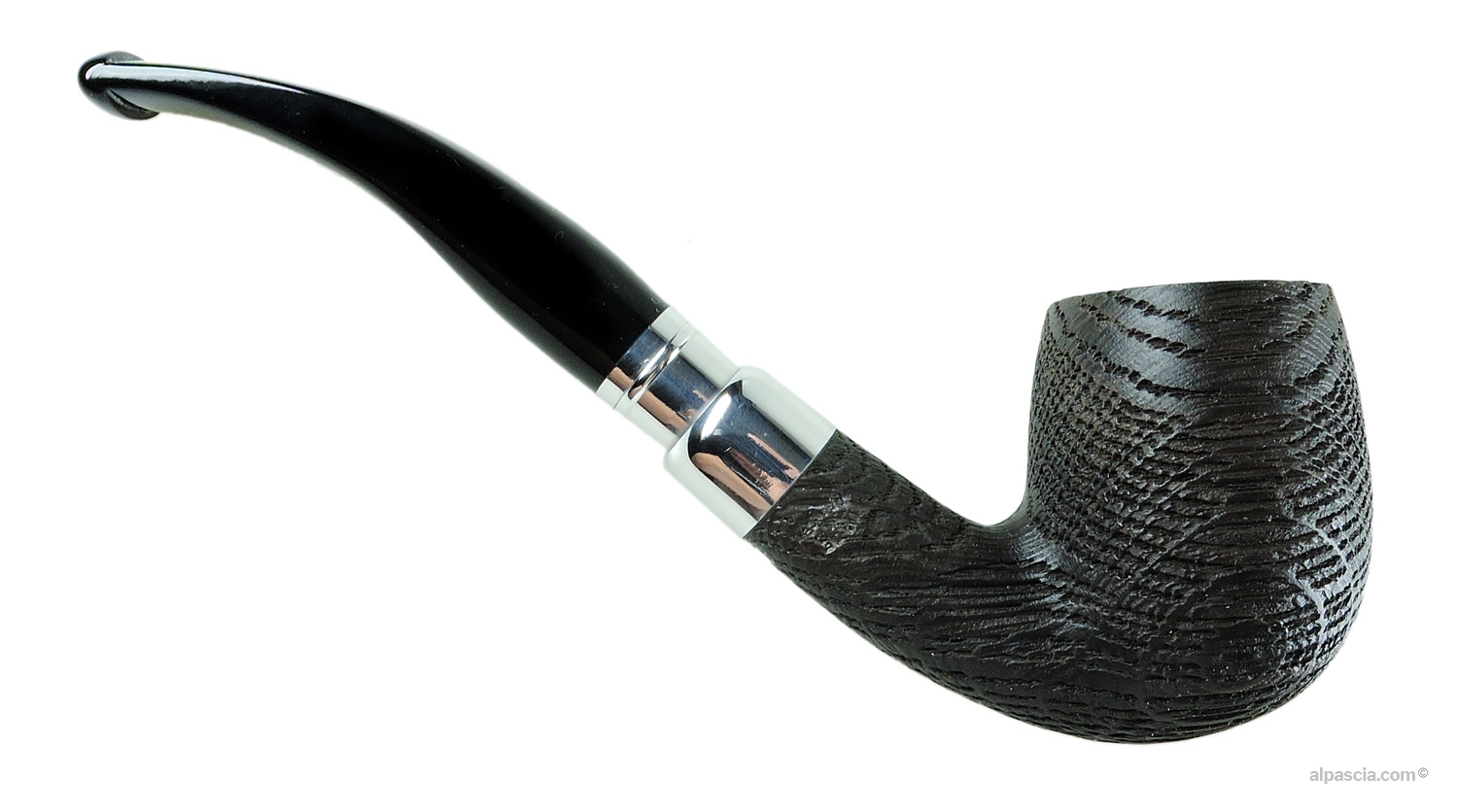 Chacom Morta Spigot 43 Curved Pipe - right side view highlighting the natural matte texture of morta wood and metallic detailing