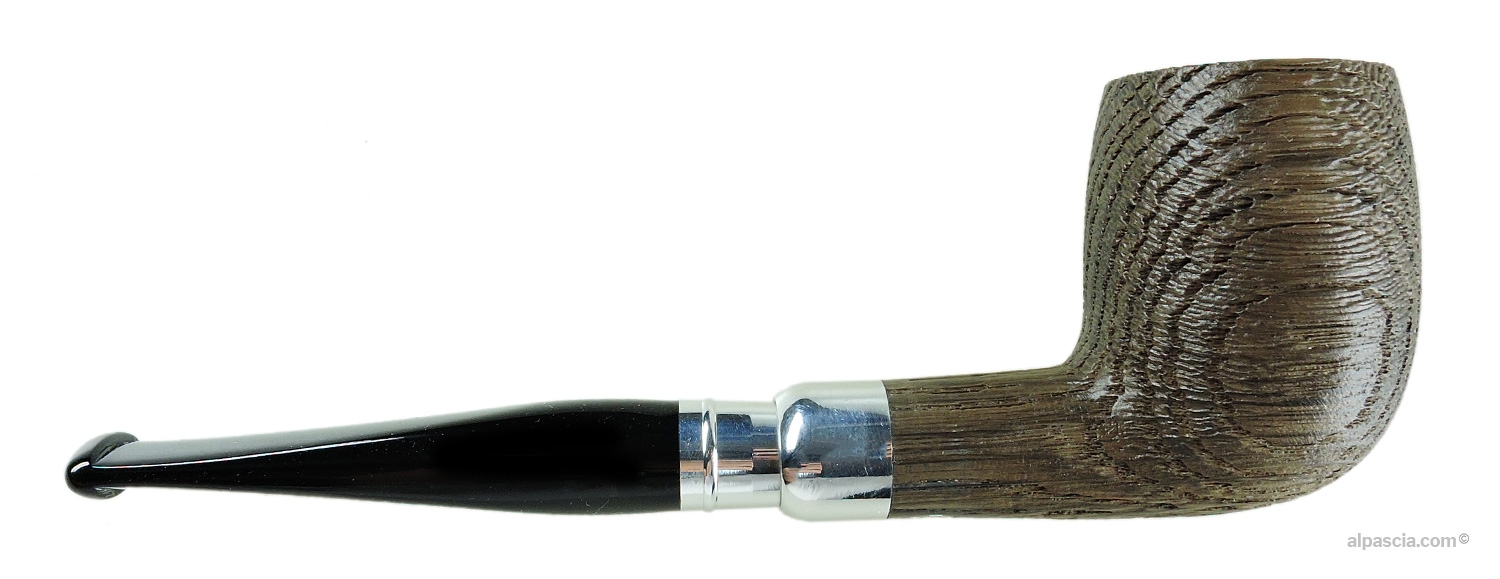 Chacom Morta Spigot 186 Straight Pipe - right side view highlighting the natural texture of morta wood and metallic detailing