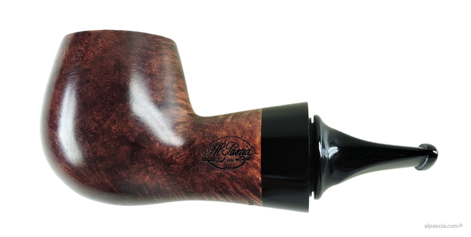 Pipa Al Pascià Curvy Walnut Modello 02 - vista di profilo della silhouette curva liscia color noce con cannello corto Reverse Calabash