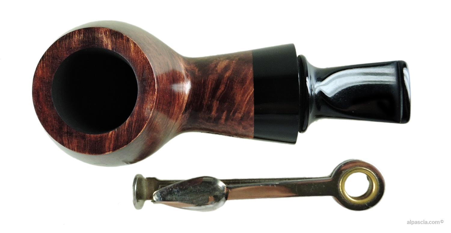 Pipa Al Pascià Curvy Walnut Modello 02 - vista dall'alto del rim liscio e del design compatto ed ergonomico della testa