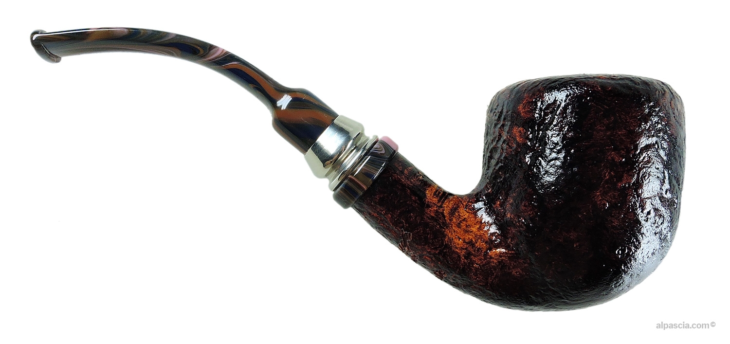 Neerup Classic Grade 2 Sandblasted Pipe - right side view highlighting the tight and crisp texture