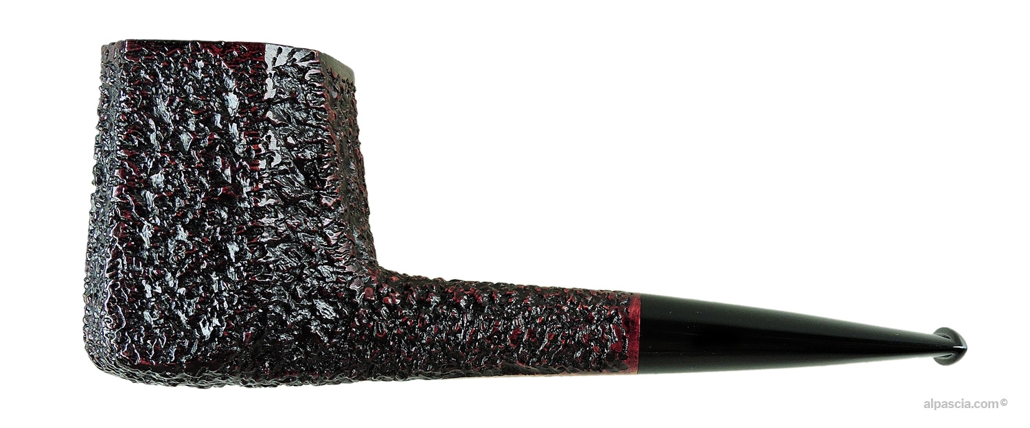 Radice Rind 8-Panel Straight Pipe - Side profile of the octagonal straight shape with rusticated rim and bowl