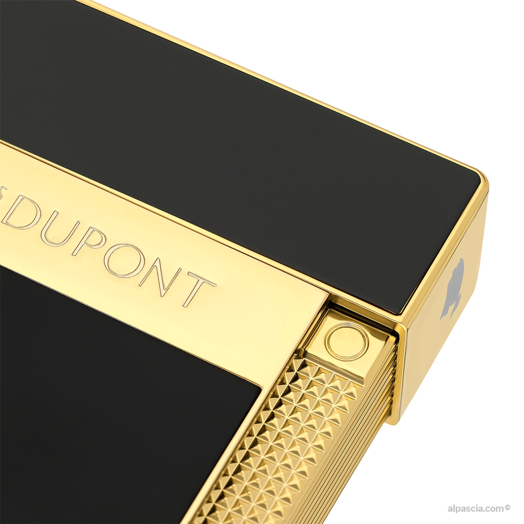 S.T. Dupont Cohiba 60 Table Lighter T20472 - Close-up of the iconic Cohiba grid pattern and gold finishes