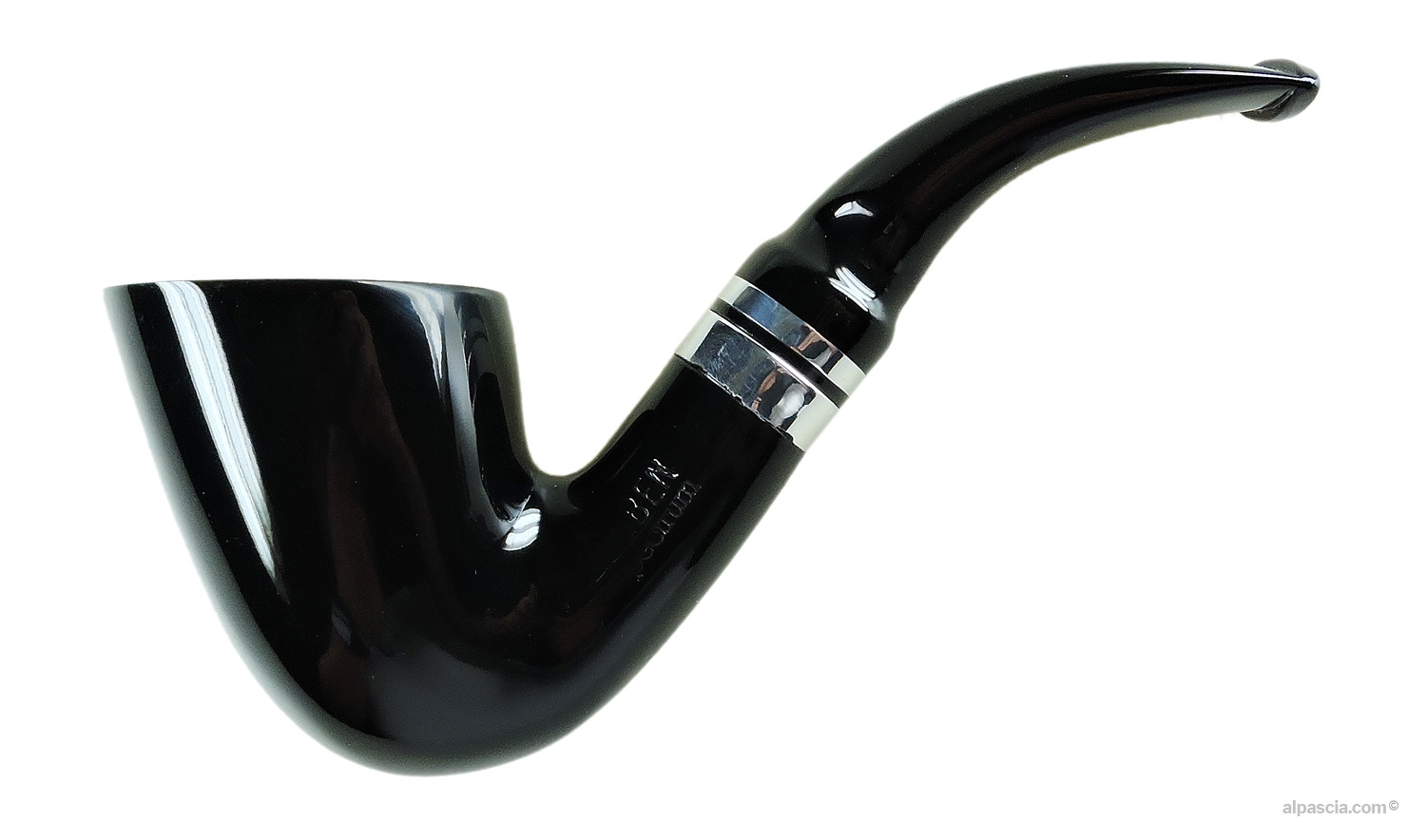 Big Ben Spectrum 555 Pipe - Side profile of the bent shape with a high-gloss Black Polish lacquer finish