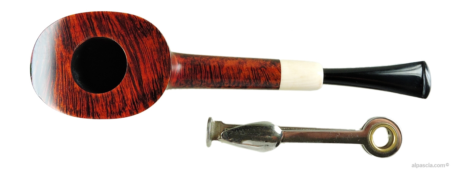 Pirocco Smooth Straight Pipe - Top view looking down at the clean polished rim and tobacco chamber