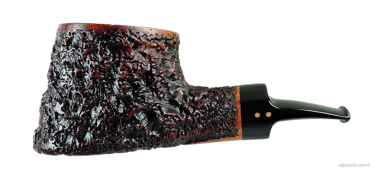 Pipa Radice Rind Oil Cured GG - Profilo della massiccia forma Totò extra-large con robusta rusticatura scura
