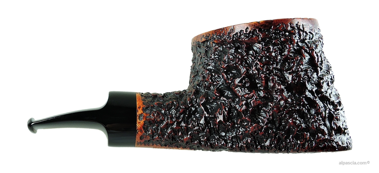 Pipa Radice Rind Oil Cured GG - Vista destra che mostra le grandi dimensioni del fornello e i rilievi Rind