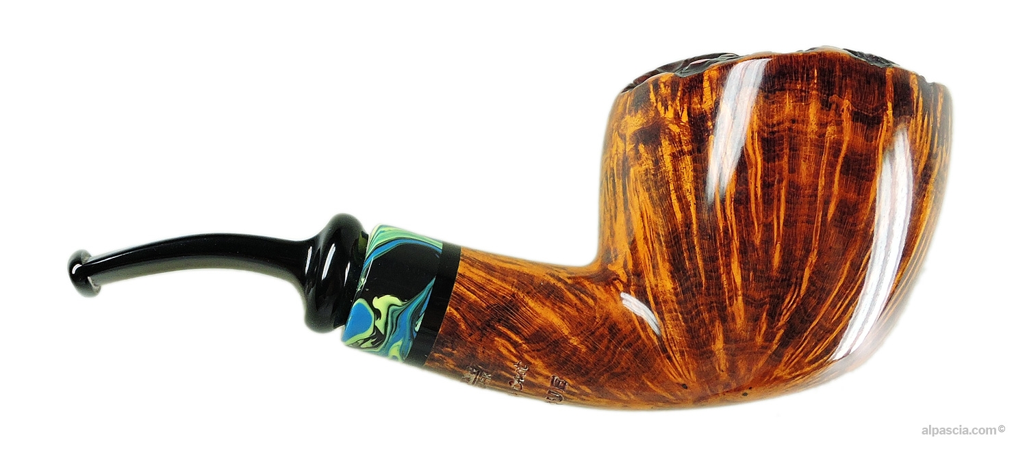 Pipa Peder Jeppesen Ida 4 - Vista destra che mostra l'andamento scultoreo asimmetrico del vaso