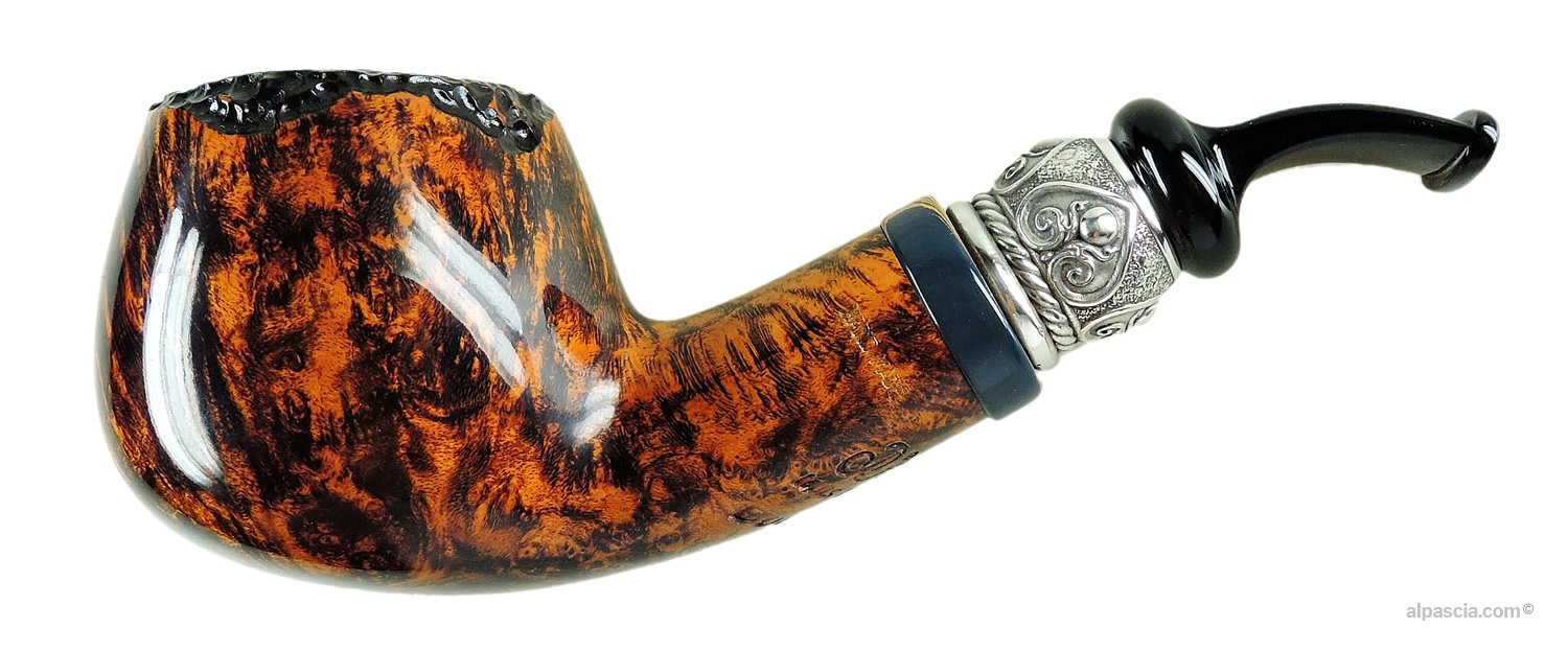Peder Jeppesen Ida Boutique Gr. 4 Pipe - Elegant bent profile highlighting a dense and beautiful flame grain