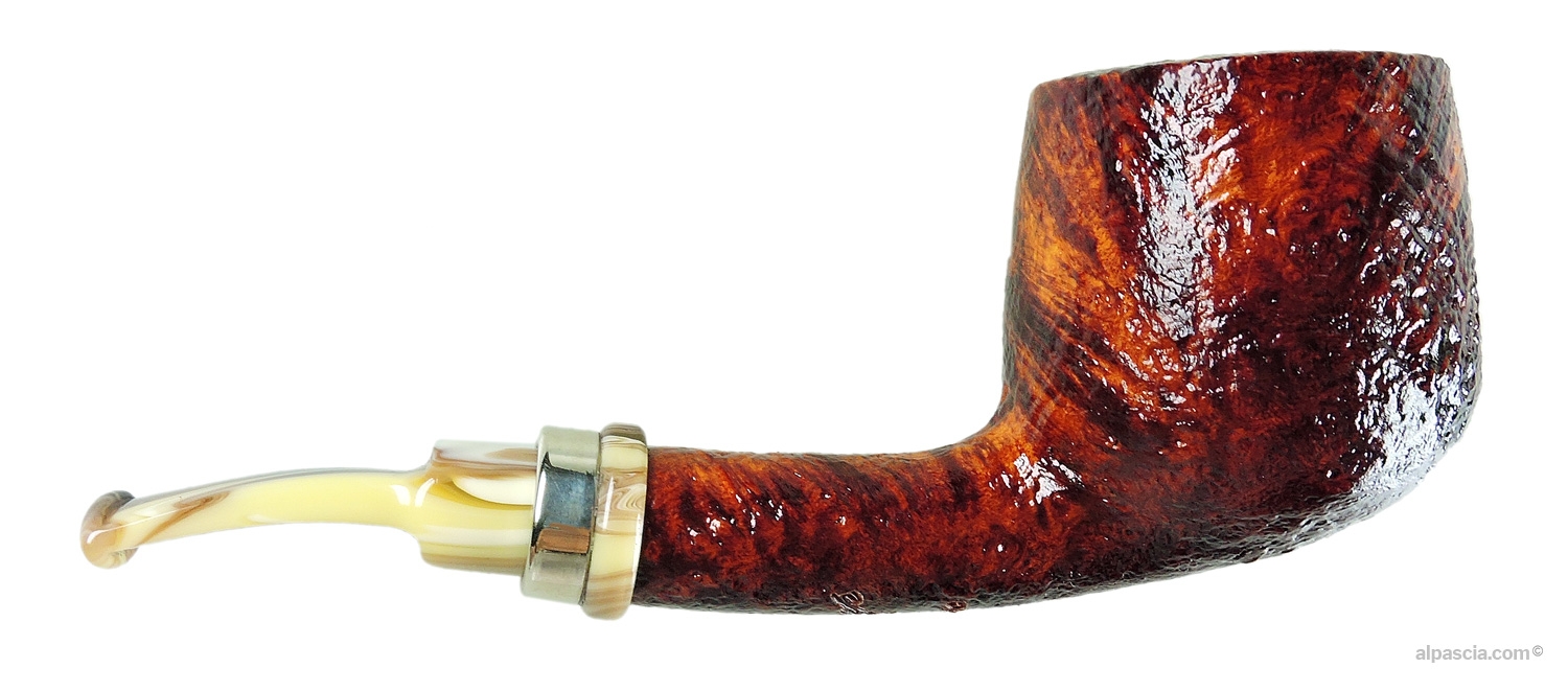 Pipa Neerup Classic Gr.3 - Vista destra che mostra la profonda trama tridimensionale della sabbiatura