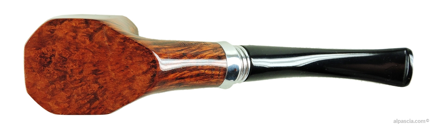 Pipa Big Ben Standard 704 - Vista inferiore del cannello sagomato con la punzonatura Big Ben Standard 704