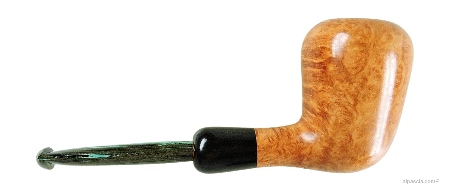 Pirocco Smooth Natural Pipe - Right side view highlighting the flawless flame grain and natural finish