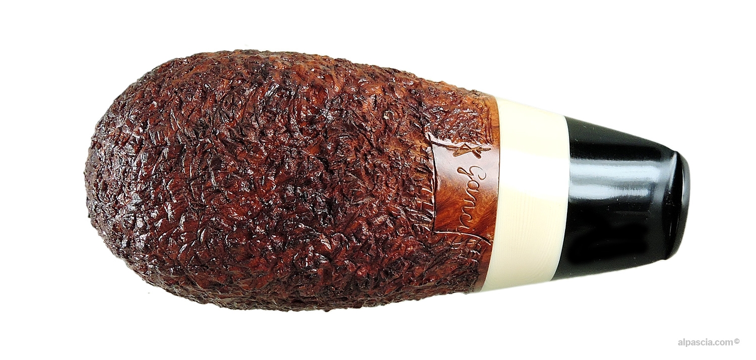Ganci Isetta Pipe - Bottom view of the short shank displaying authentic artisan Ganci maker stamps