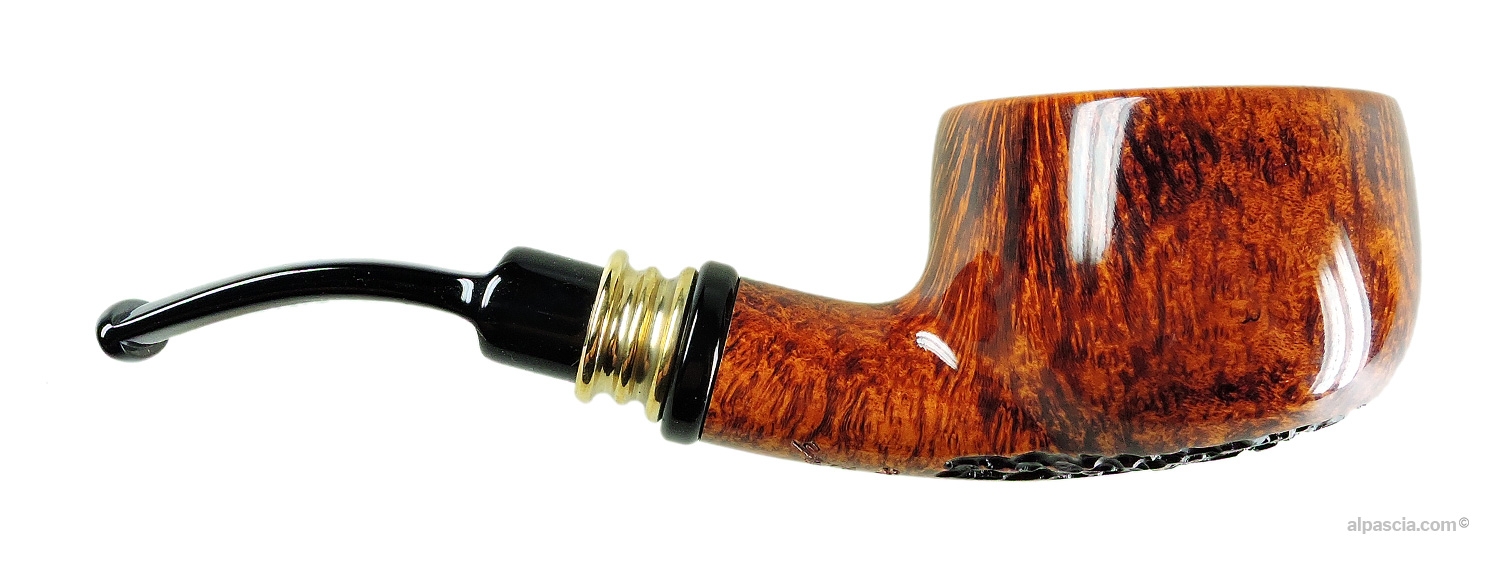 Neerup Classic Gr. 2 Pipe - Right side view highlighting the artistic partial rustication by Peder Jeppesen
