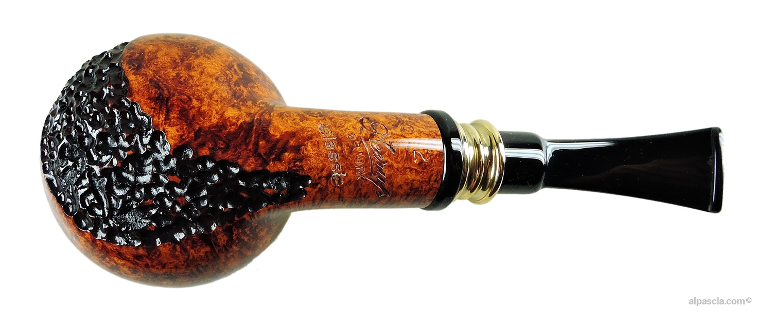 Neerup Classic Gr. 2 Pipe - Bottom view of the shank displaying authentic Neerup and Grade 2 maker stamps