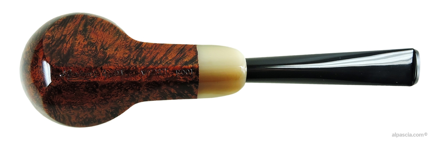 Pipa Sasieni 4 Dot Walnut - Vista inferiore del fusto con le storiche stampigliature di fabbrica Sasieni