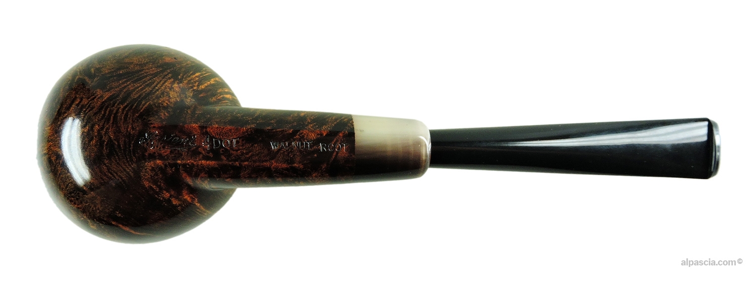 Pipa Sasieni 4 Dot Walnut - Vista inferiore del fusto cilindrico con le storiche stampigliature Sasieni