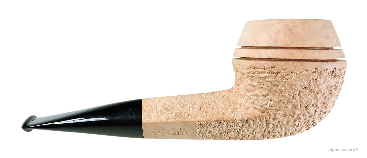 Pipa Radice Rind Pure - Vista destra che mostra le scanalature sul vaso e la finitura chiara senza tinto