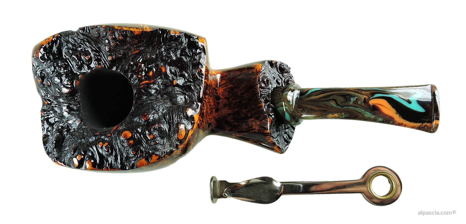 Peder Jeppesen Ida 4 Pipe - Top view looking down at the wide bark top rim and clean tobacco chamber