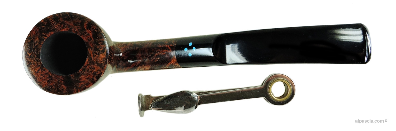 Sasieni 4 Dot Walnut Root Pipe - Top view looking down at the polished smooth rim and clean tobacco chamber