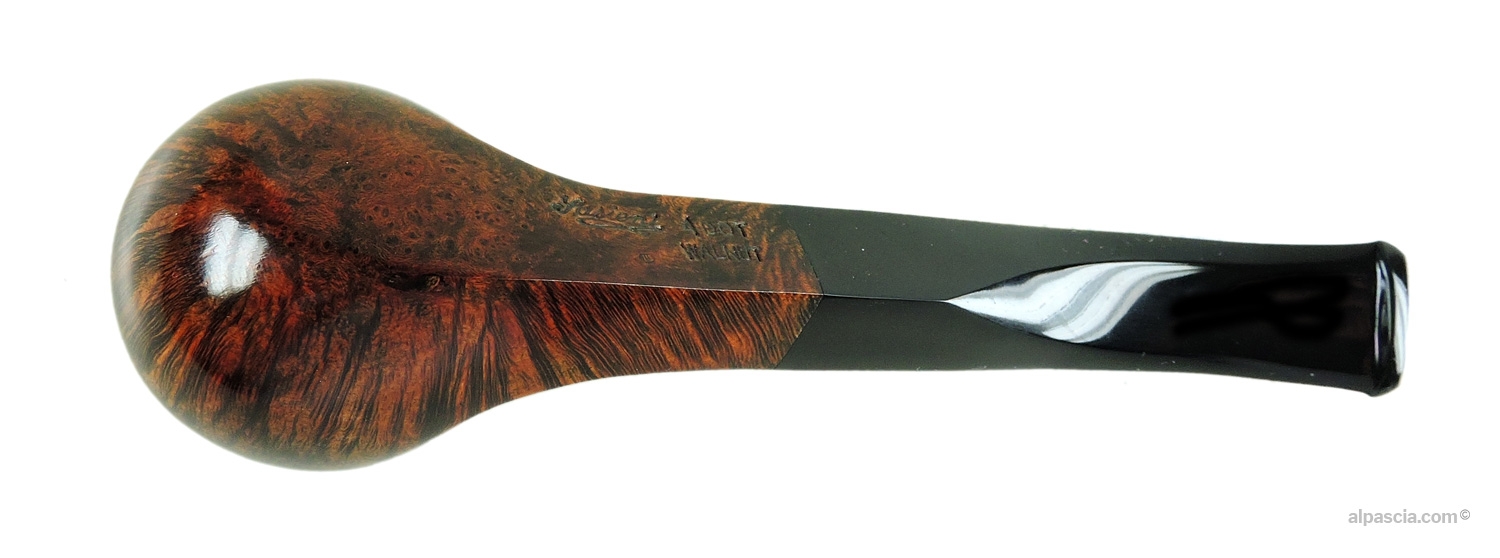 Pipa Sasieni 4 Dot Walnut - Vista inferiore del cannello sfaccettato con le stampigliature ufficiali Sasieni