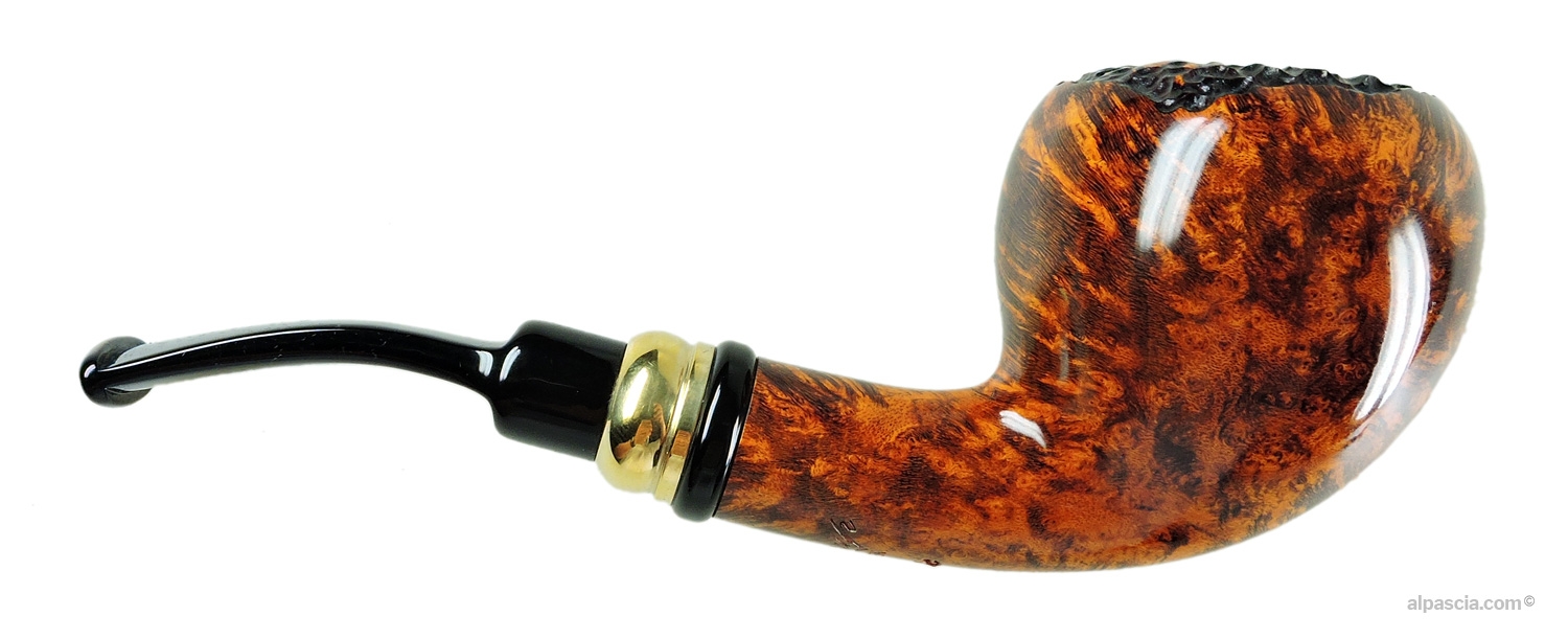 Neerup Classic Gr 3 Pipe - Right side view highlighting the smooth flame grain and elegant Danish curves