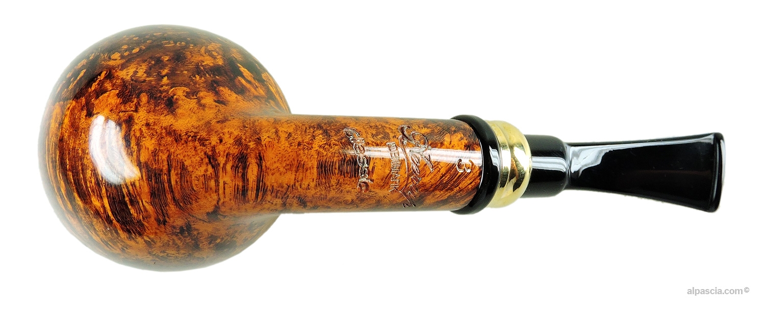 Neerup Classic Gr 3 Pipe - Bottom view of the polished shank showing authentic Neerup maker stamps